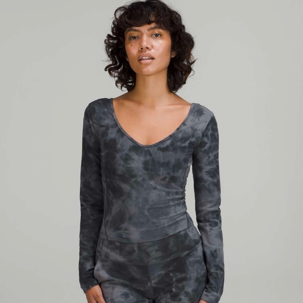 lululemon athletica Black Tie-Dye Long Sleeve V-Neck Top